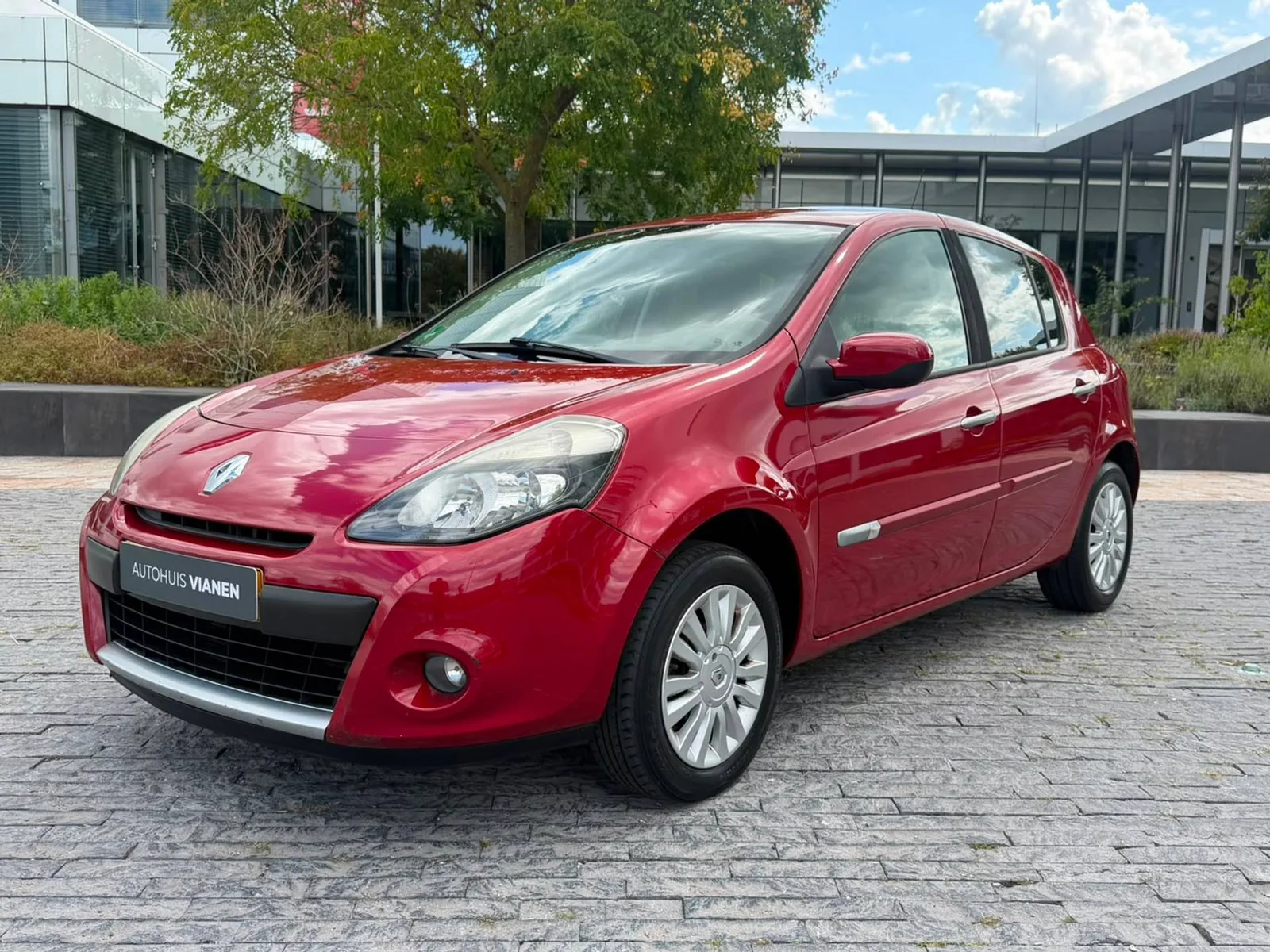 Renault Clio (2011) — foto 1