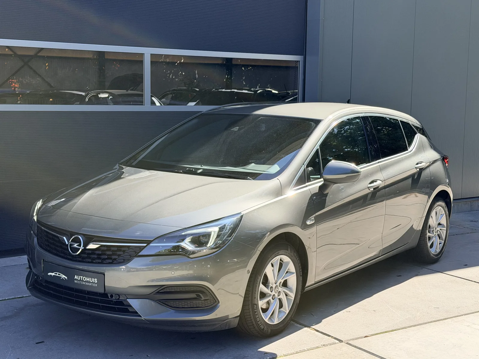 Opel Astra (2020) — foto 1
