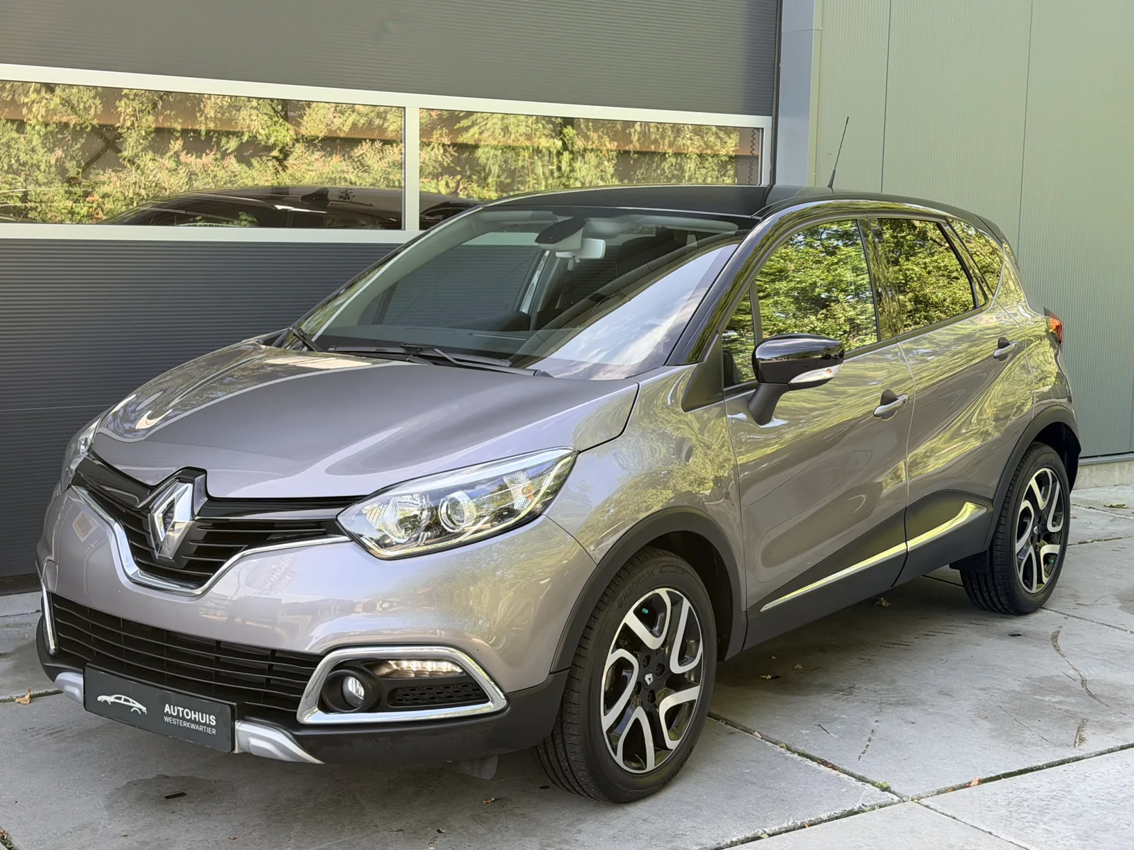 Renault Captur (2016) — foto 1