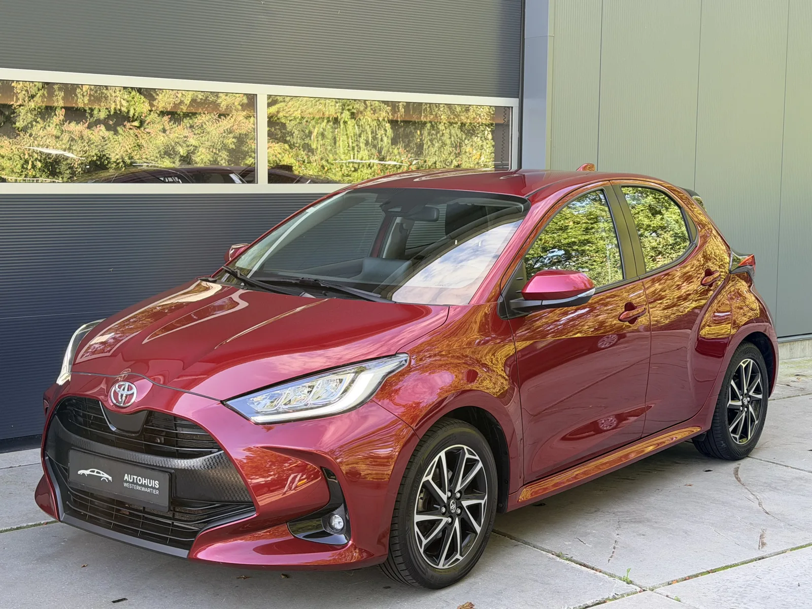 Toyota Yaris (2021) — foto 1