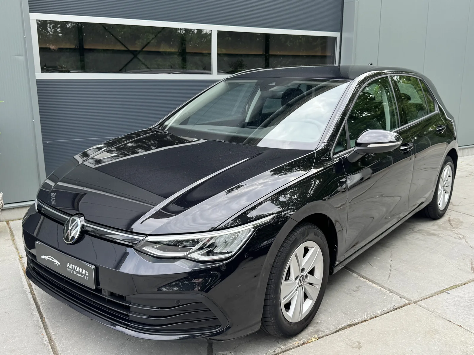 Volkswagen Golf (2022) — foto 1