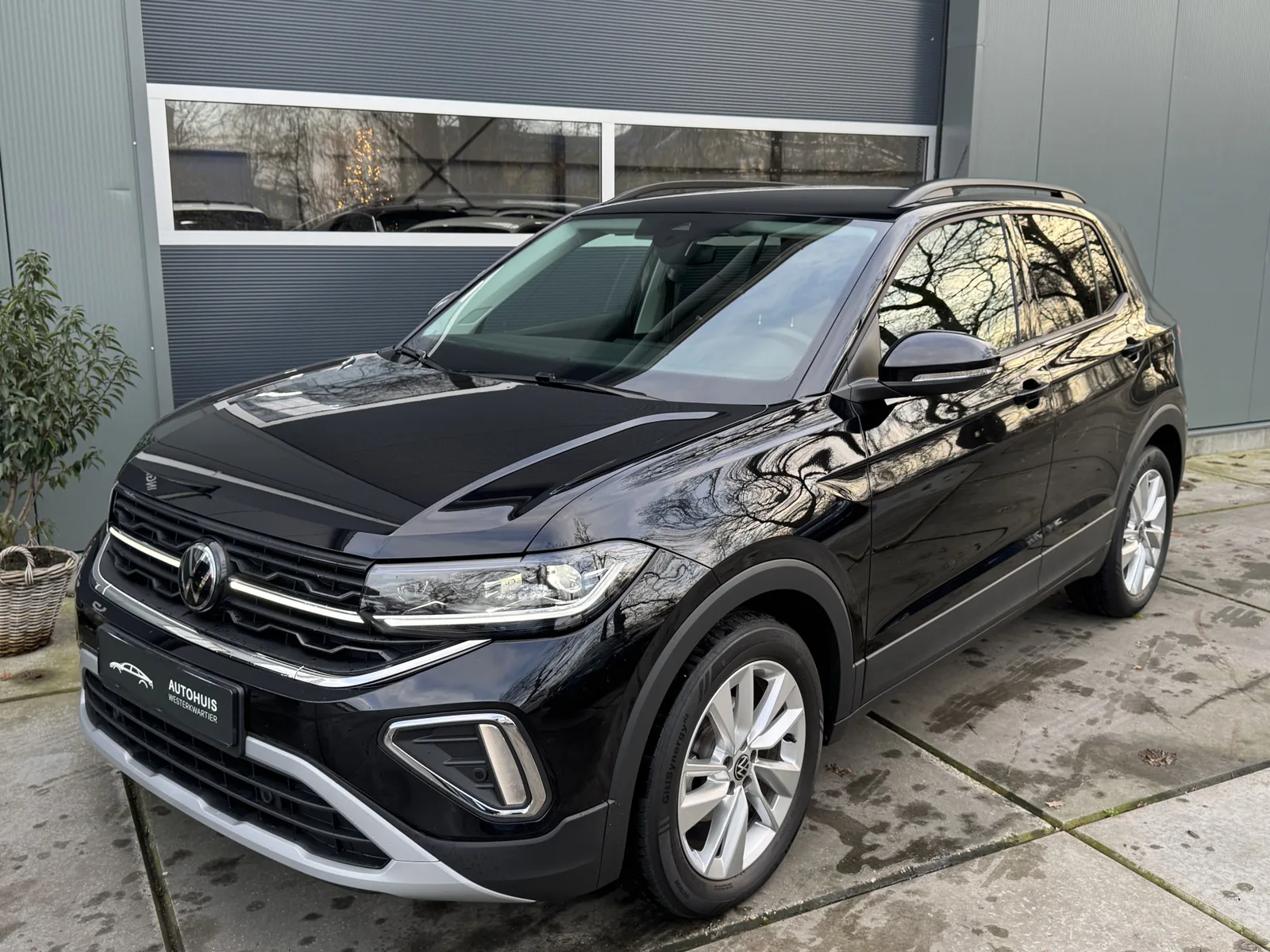 Volkswagen T-Cross (2025) — foto 1