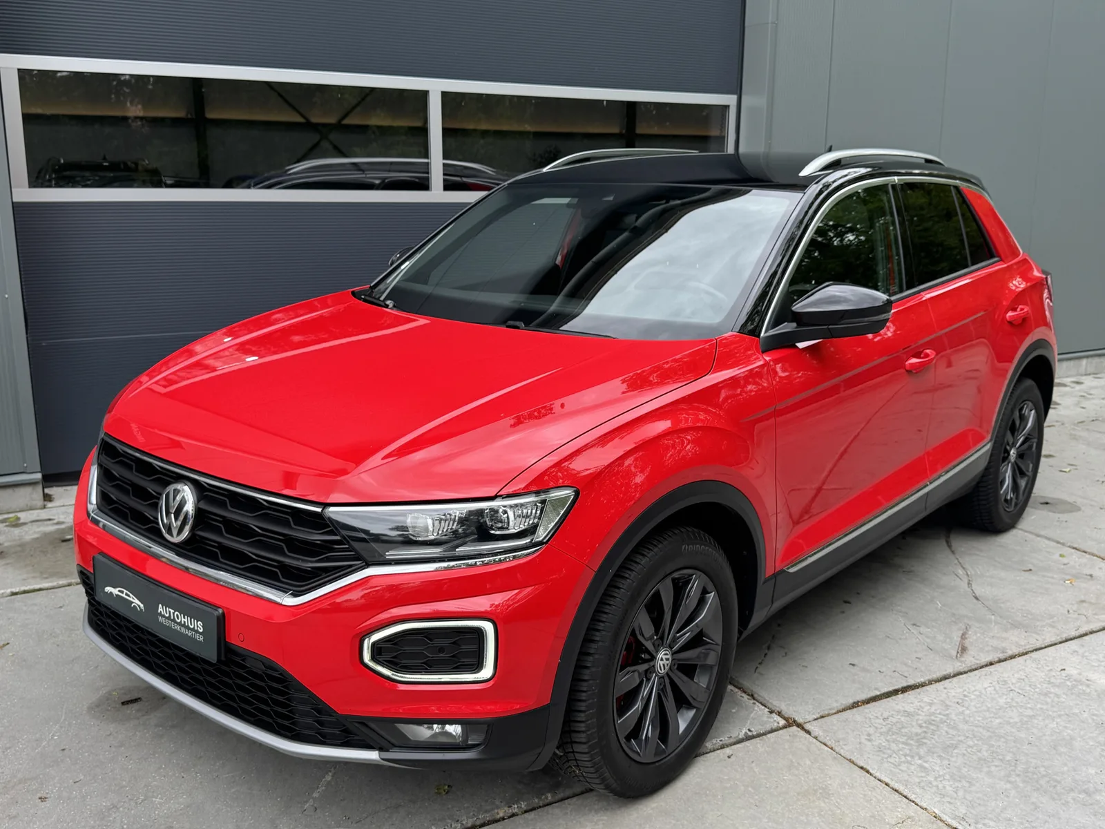Volkswagen T-Roc (2019) — foto 1