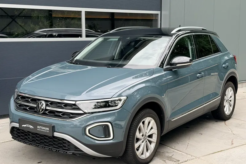 Volkswagen T-Roc (2023)