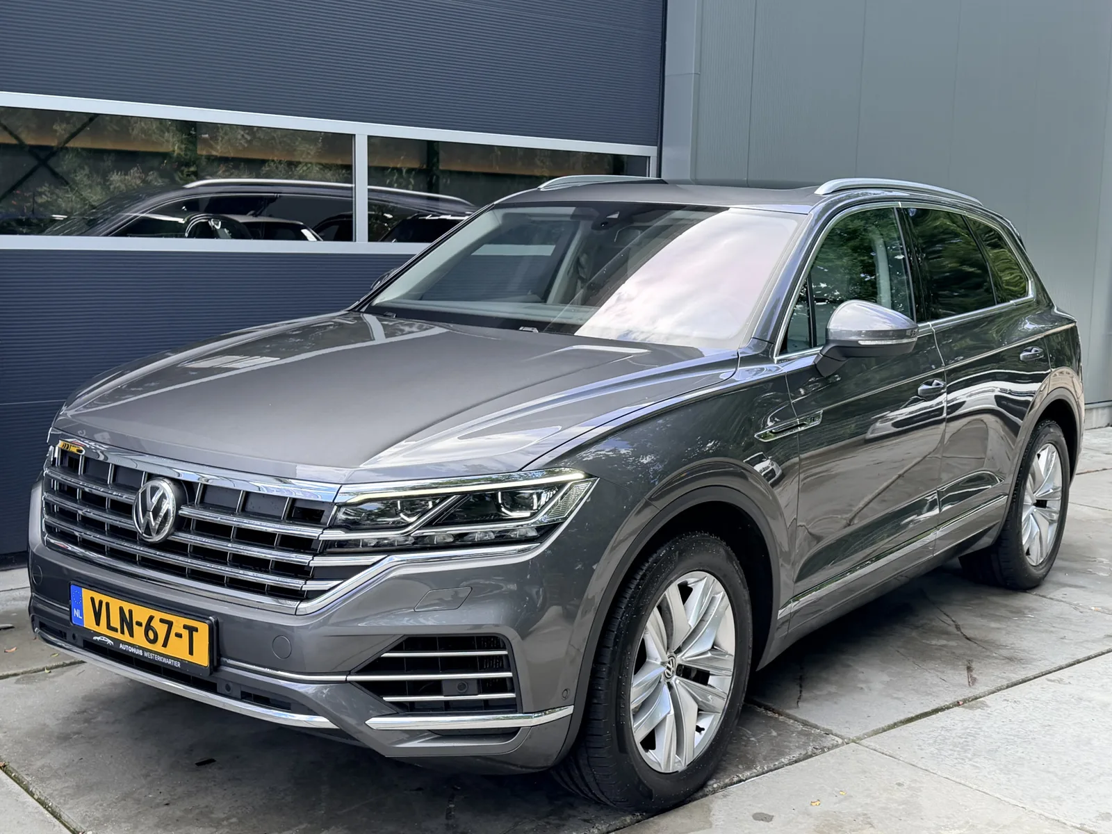 Volkswagen Touareg (2019) — foto 1