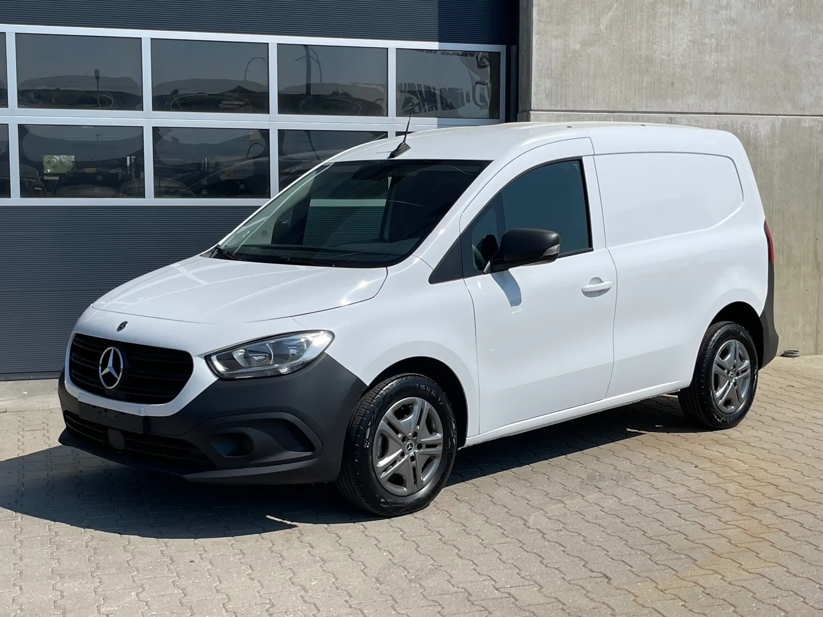 Mercedes-Benz Citan (2024) — foto 1