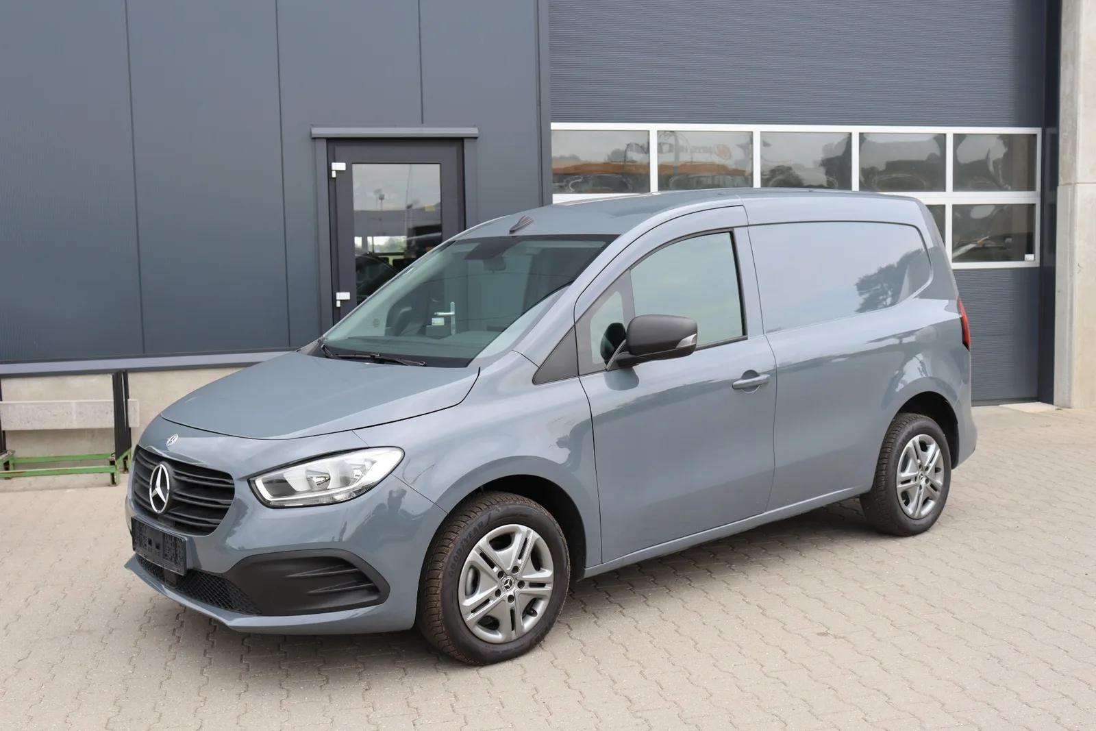 Mercedes-Benz Citan (2023) — foto 1