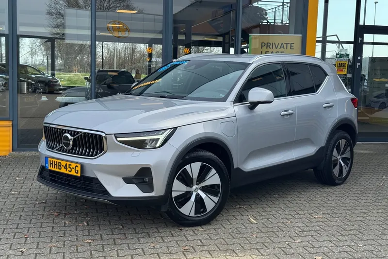 Volvo XC40 (2022)