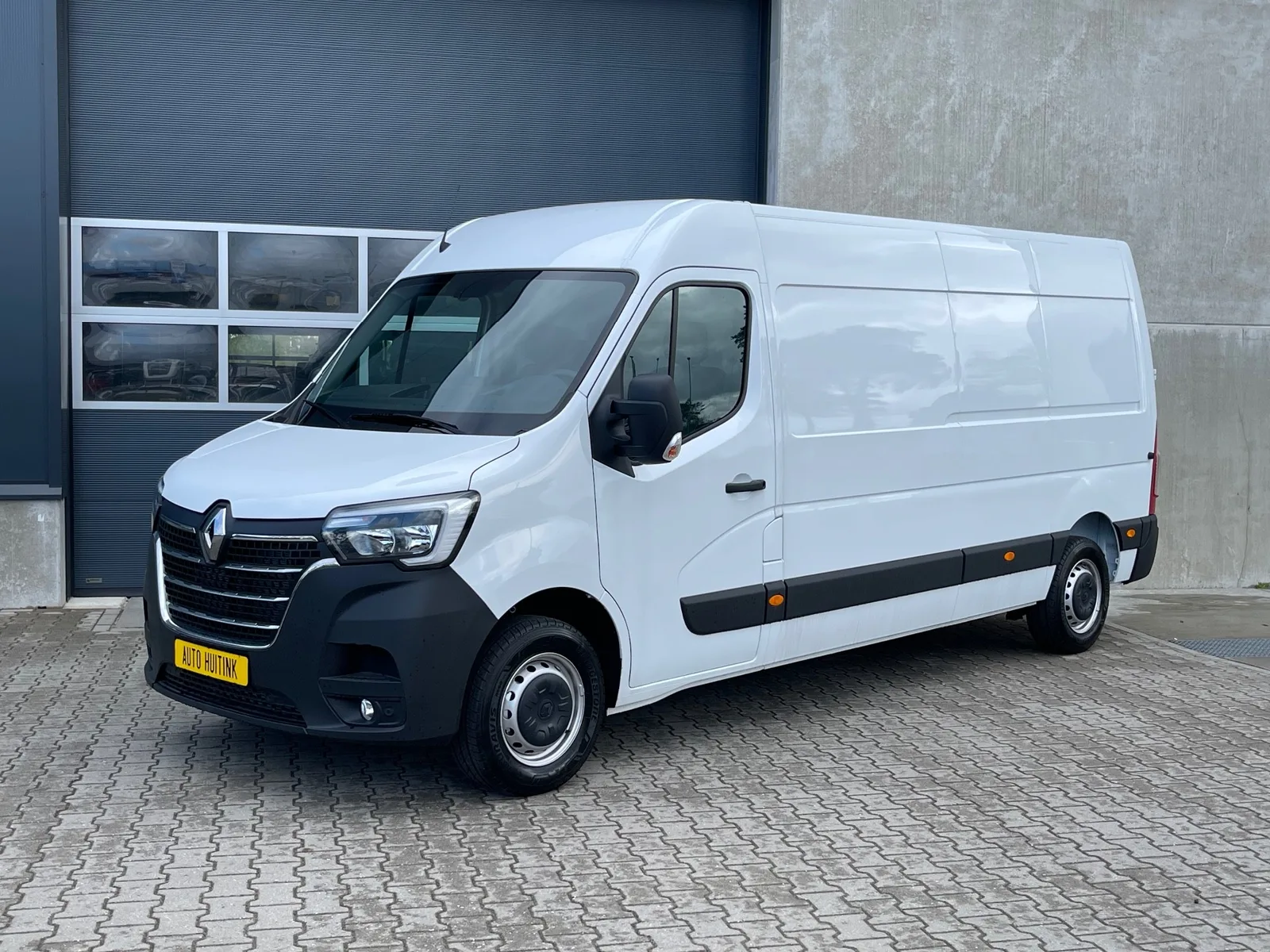 Renault Master (2024) — foto 1