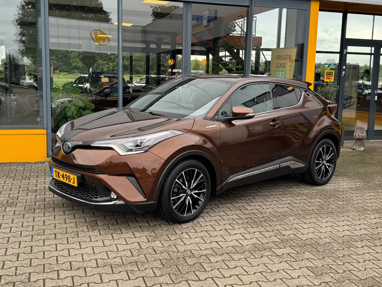 Toyota C-HR (2018) — foto 1