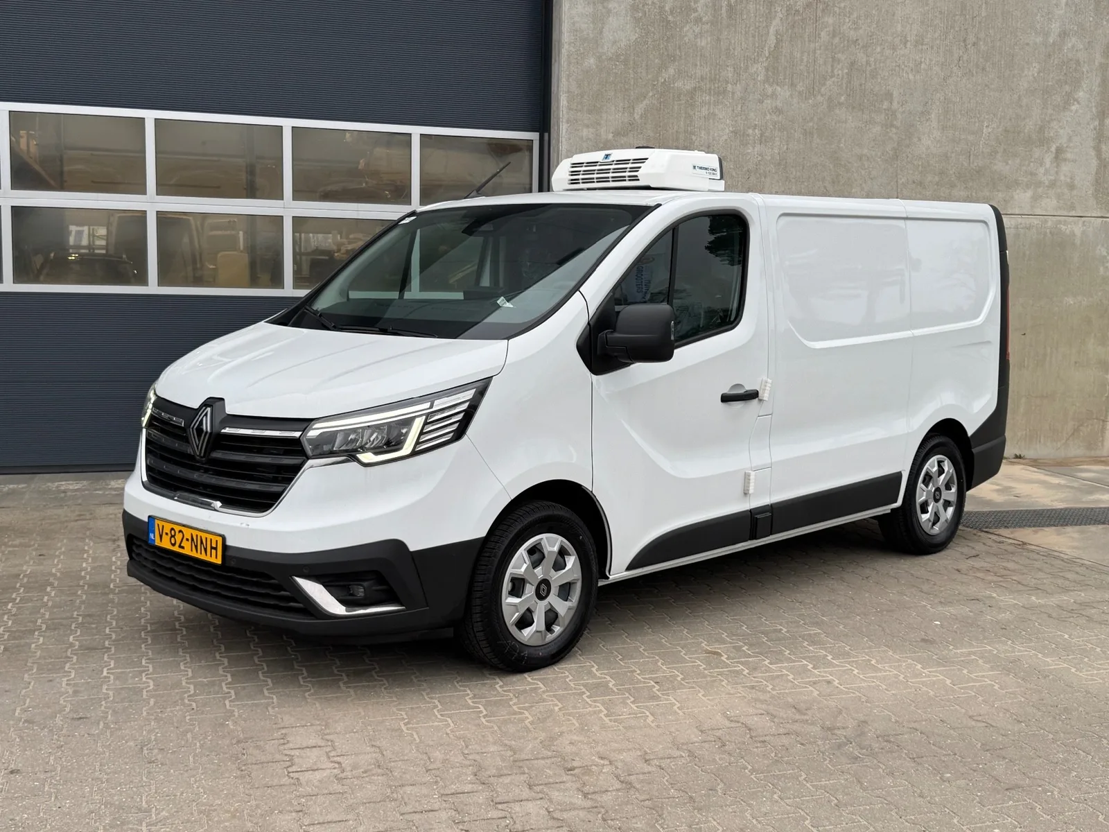 Renault Trafic (2024) — foto 1