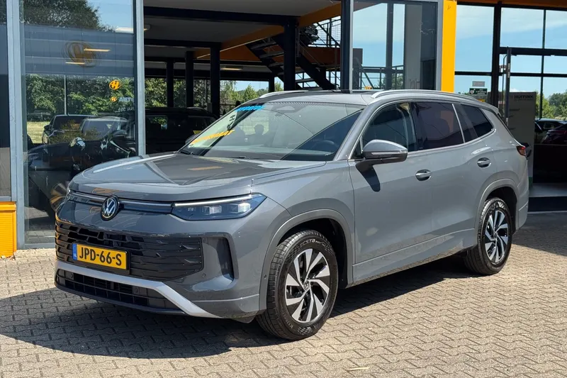 Volkswagen TAYRON (2025)
