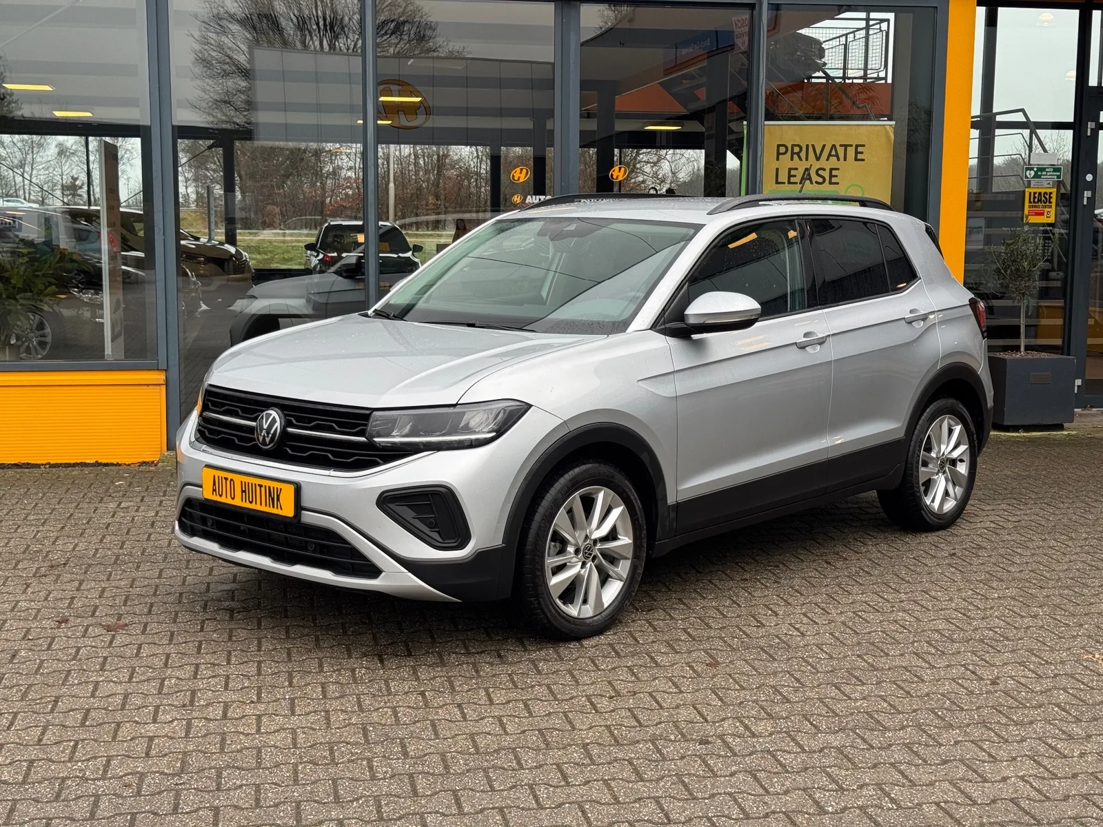 Volkswagen T-Cross (2024) — foto 1
