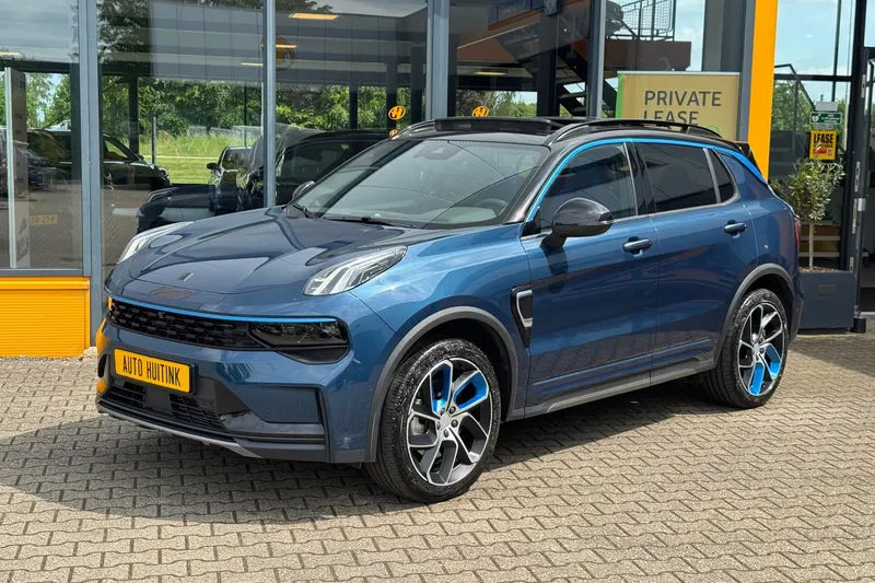 Lynk & Co 01 (2023)