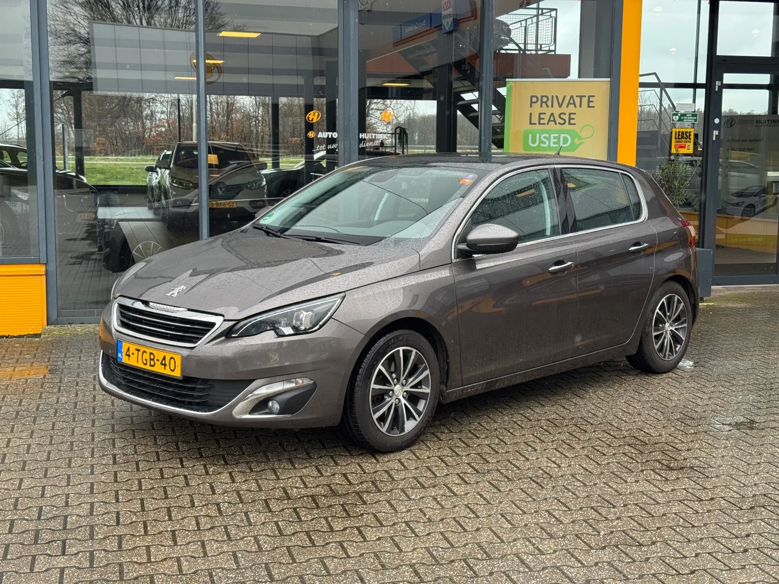 Peugeot 308 (2014) — foto 1