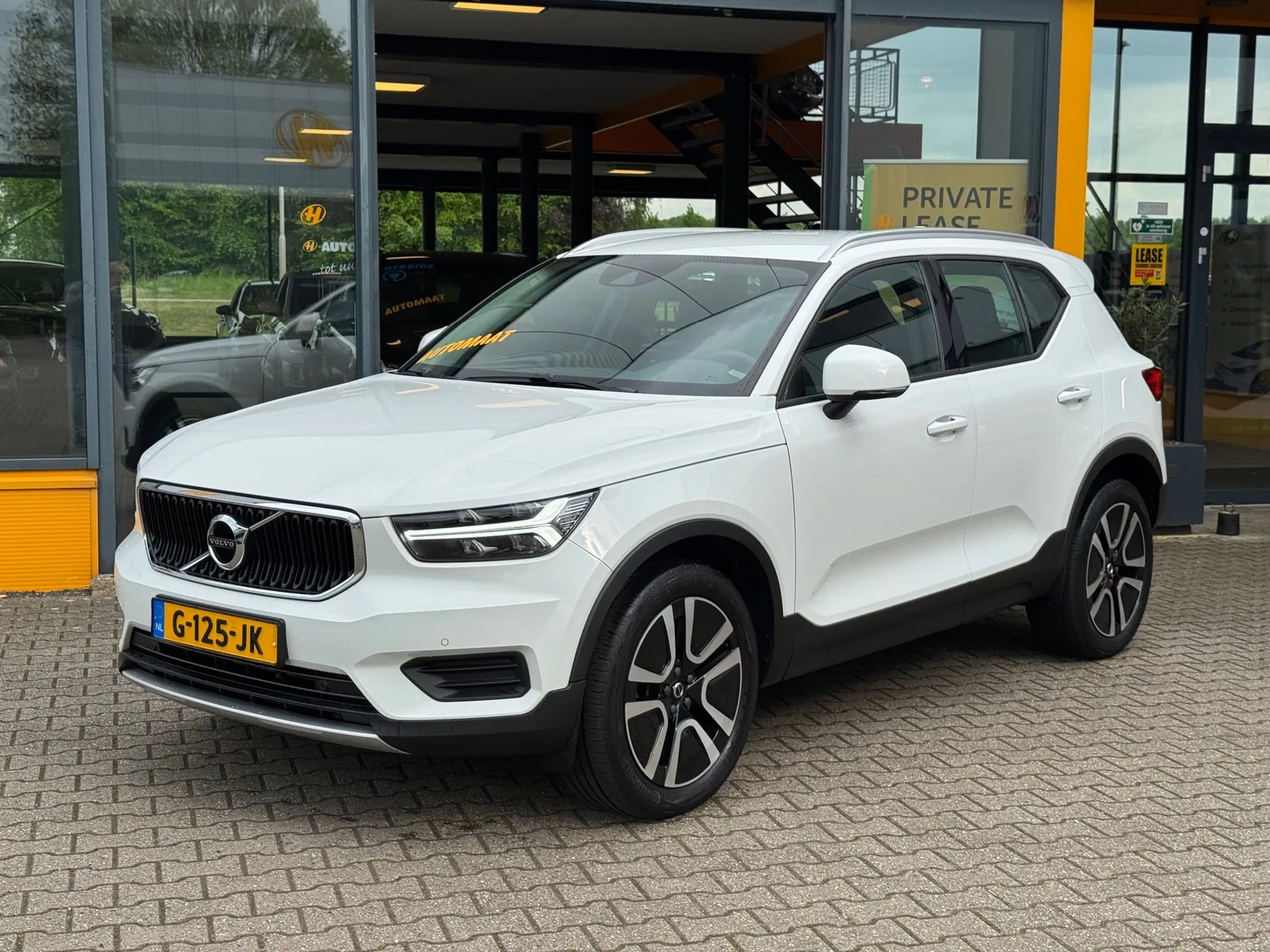 Volvo XC40 (2019) — foto 1