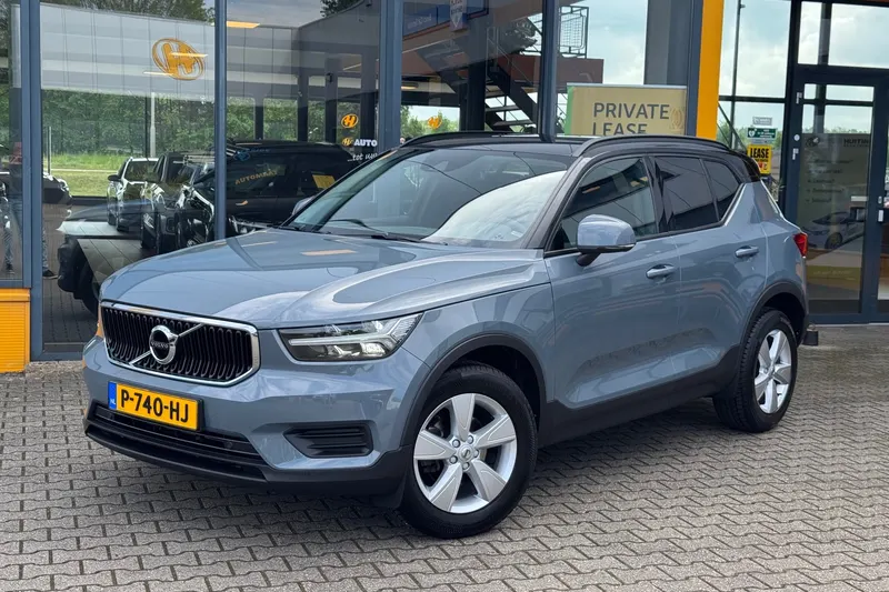 Volvo XC40 (2022)