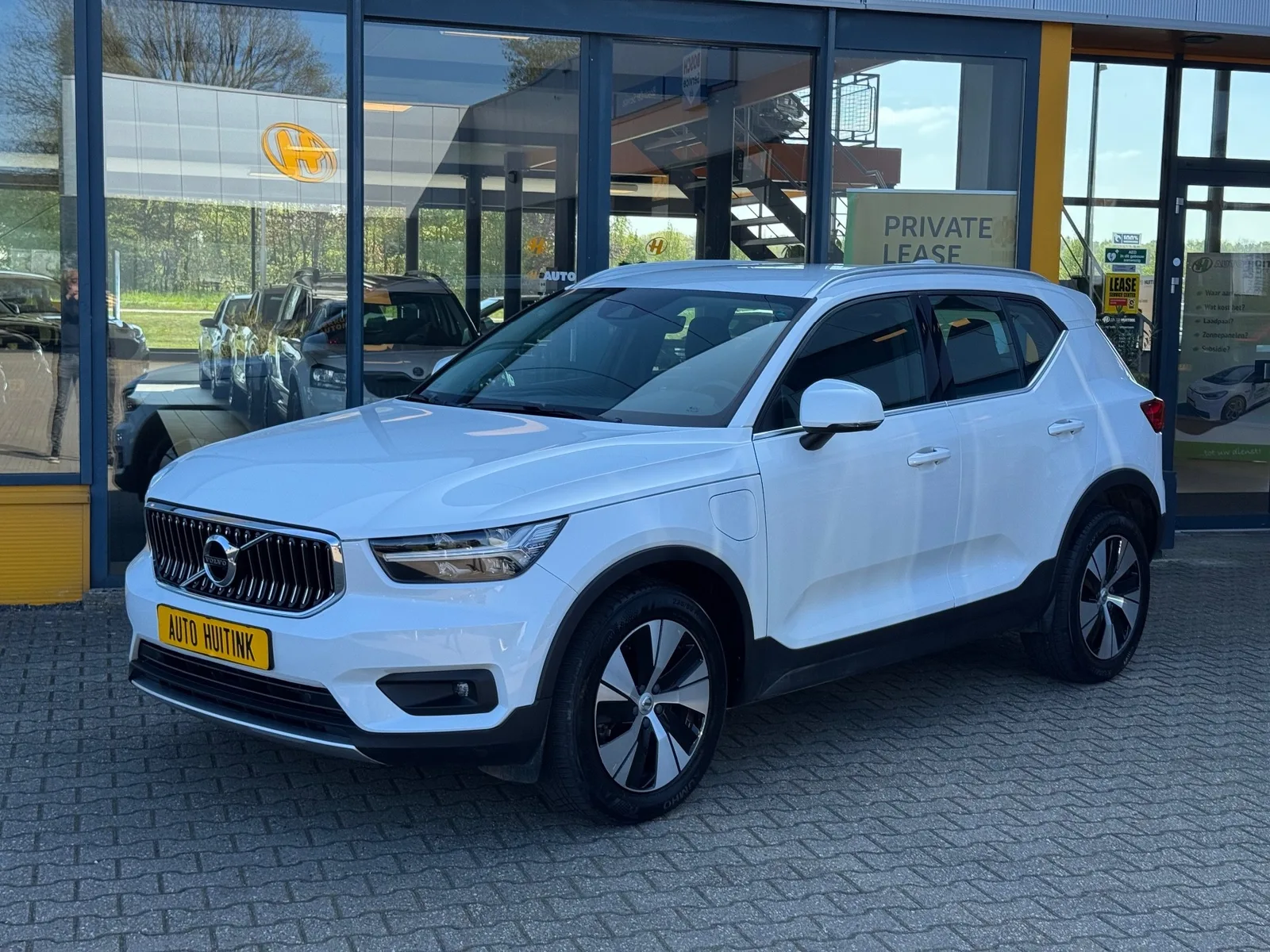Volvo XC40 (2022) — foto 1