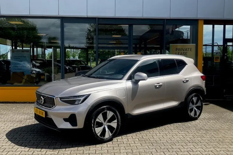 Volvo XC40 (2022)