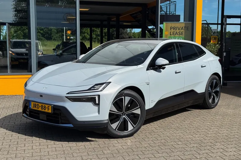 Polestar 4 (2025)