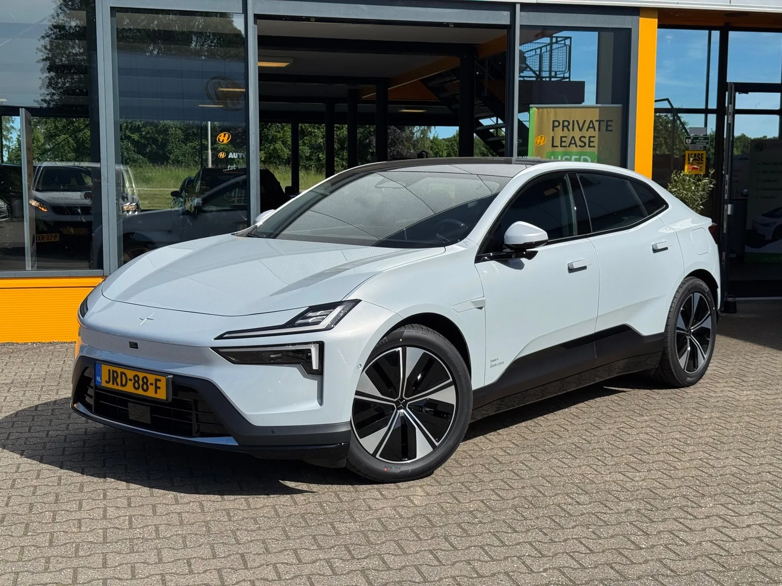 Polestar 4 (2025) — foto 1