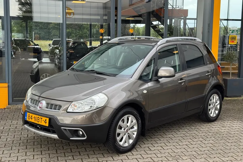 Fiat SEDICI (2010)
