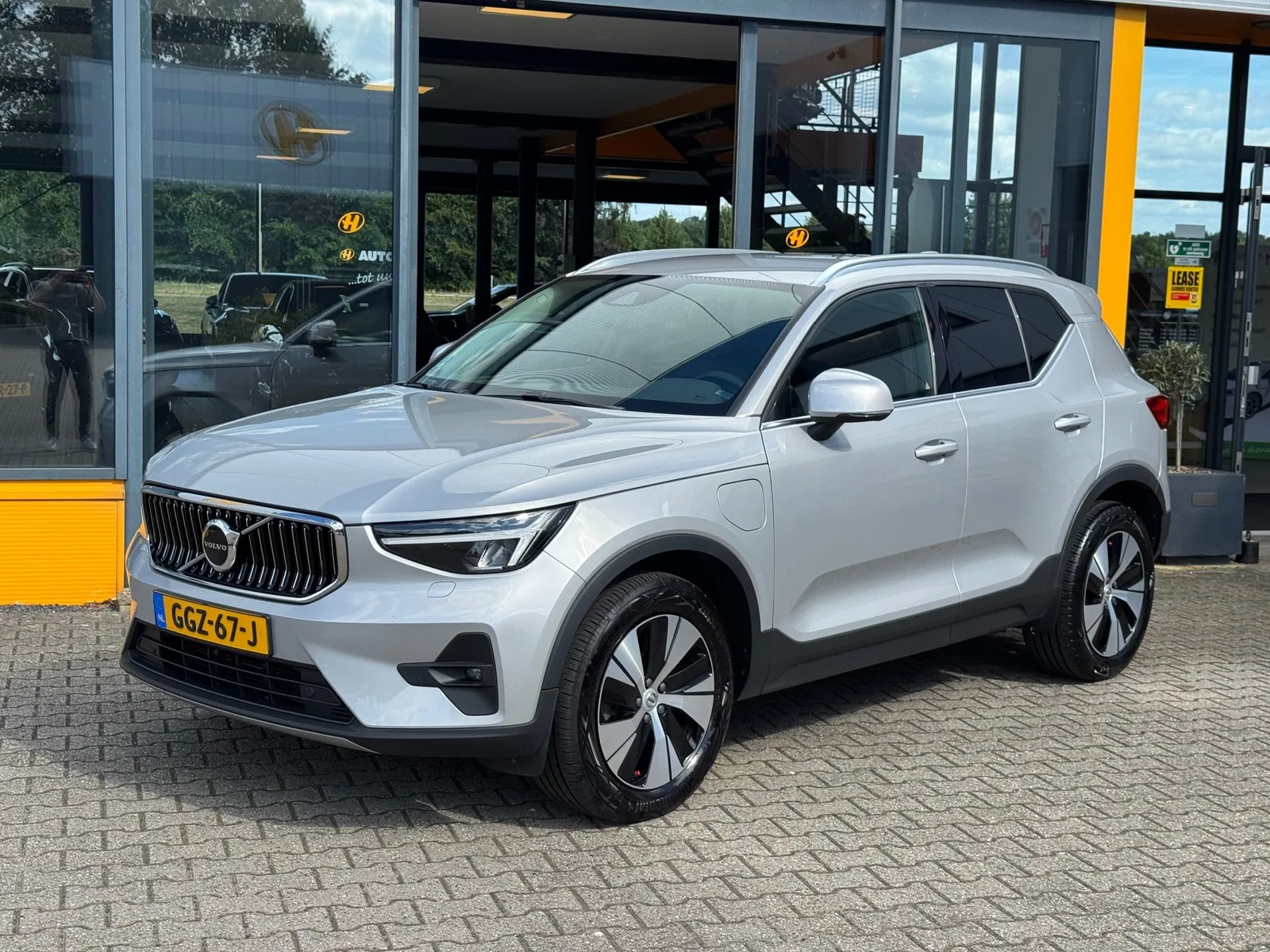Volvo XC40 (2022) — foto 1