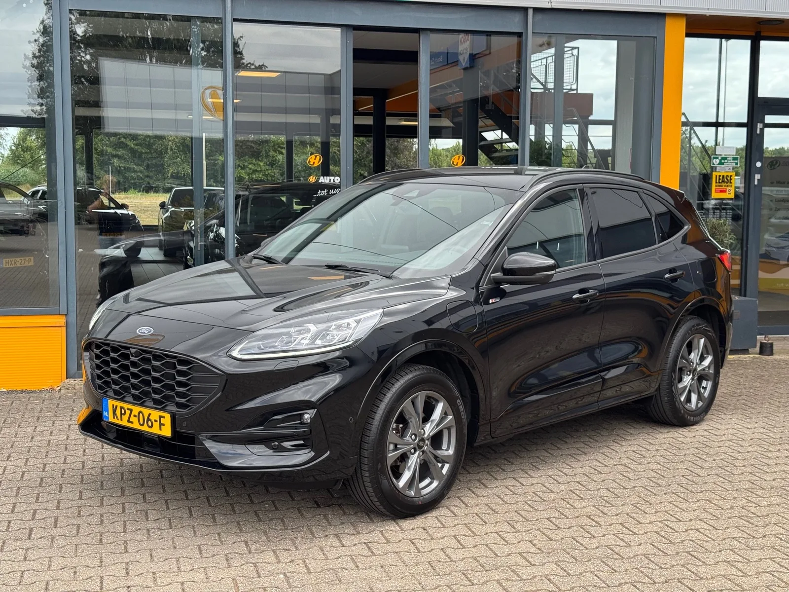 Ford Kuga (2023) — foto 1