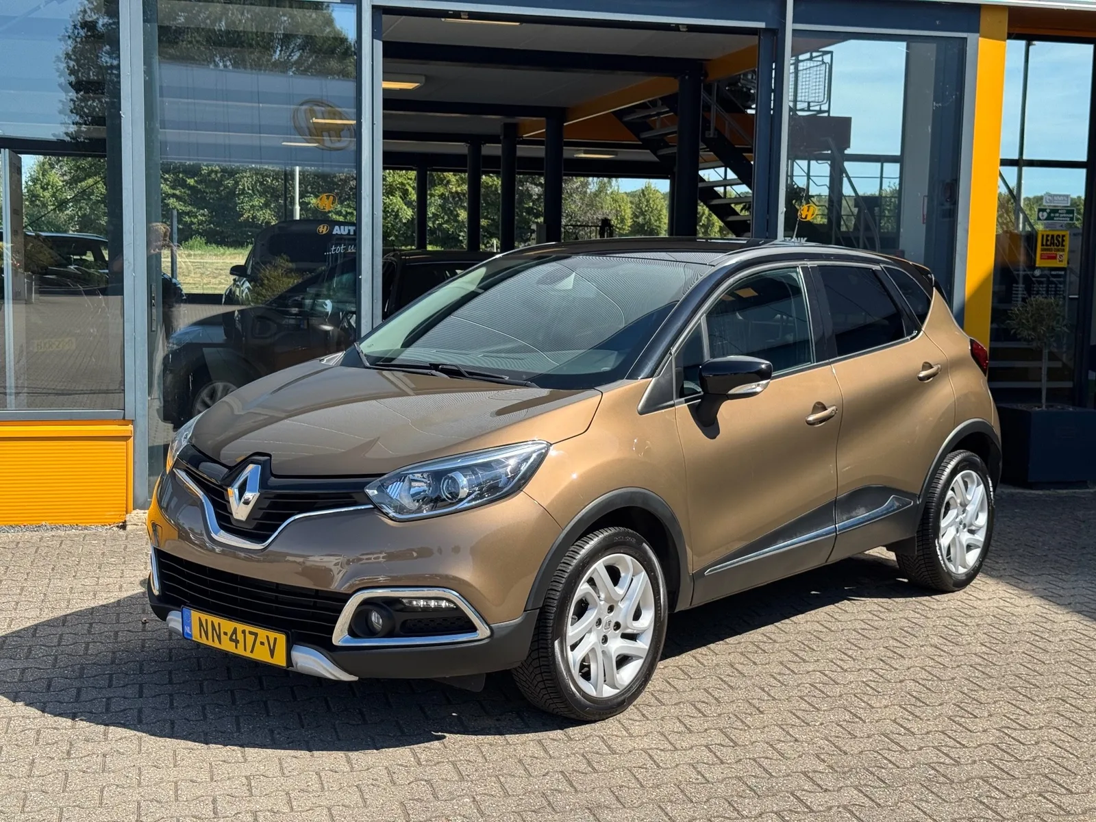 Renault Captur (2017) — foto 1