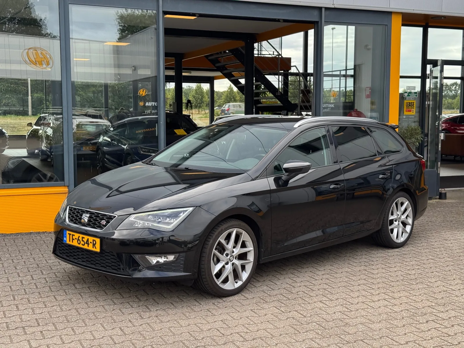SEAT Leon (2016) — foto 1