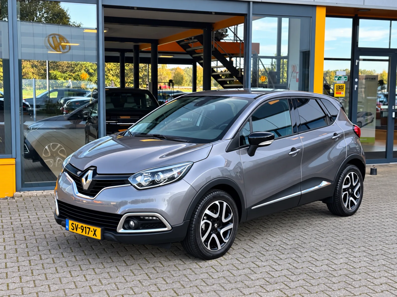 Renault Captur (2016) — foto 1