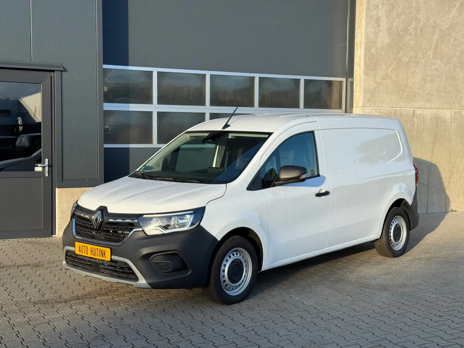 Renault Kangoo (2024) — foto 1