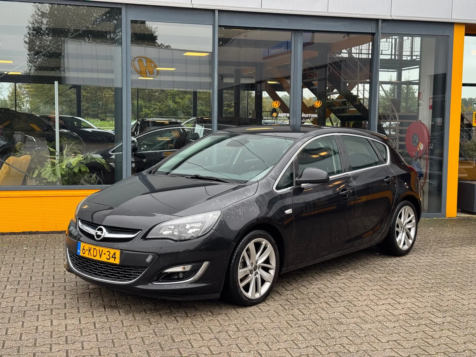 Opel Astra (2013) — foto 1