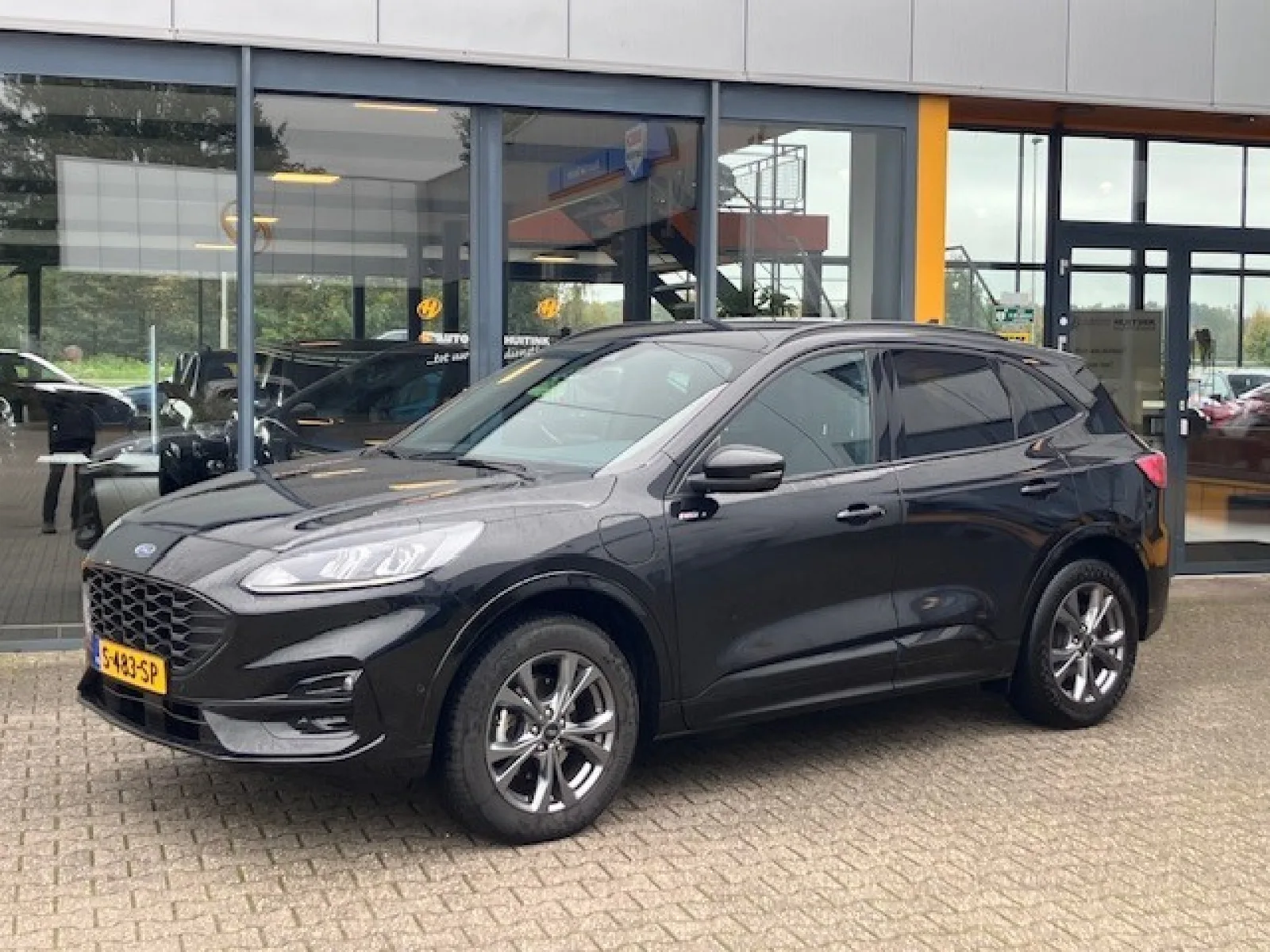Ford Kuga (2023) — foto 1