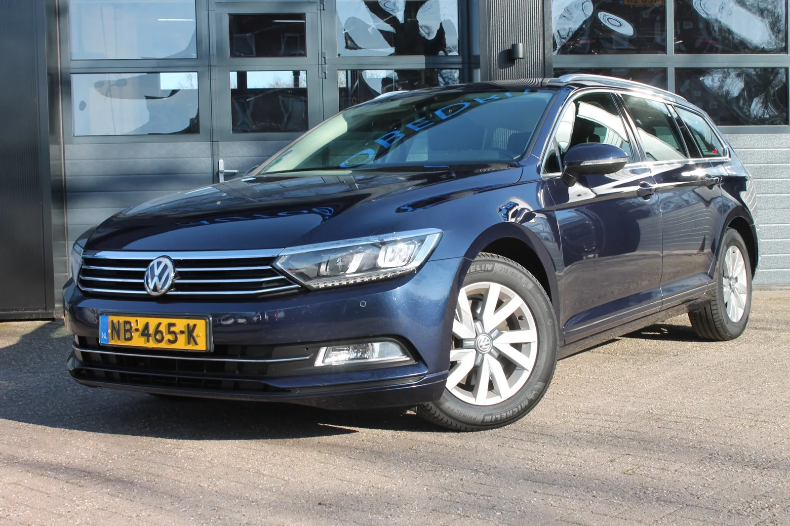 Volkswagen Passat (2017) — foto 1