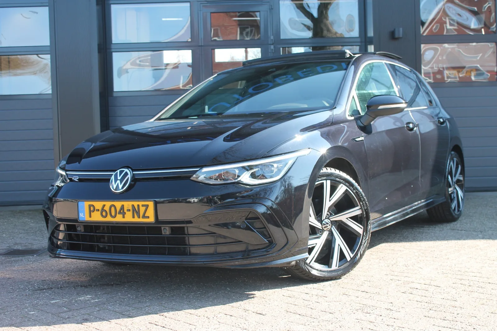 Volkswagen Golf (2021) — foto 1