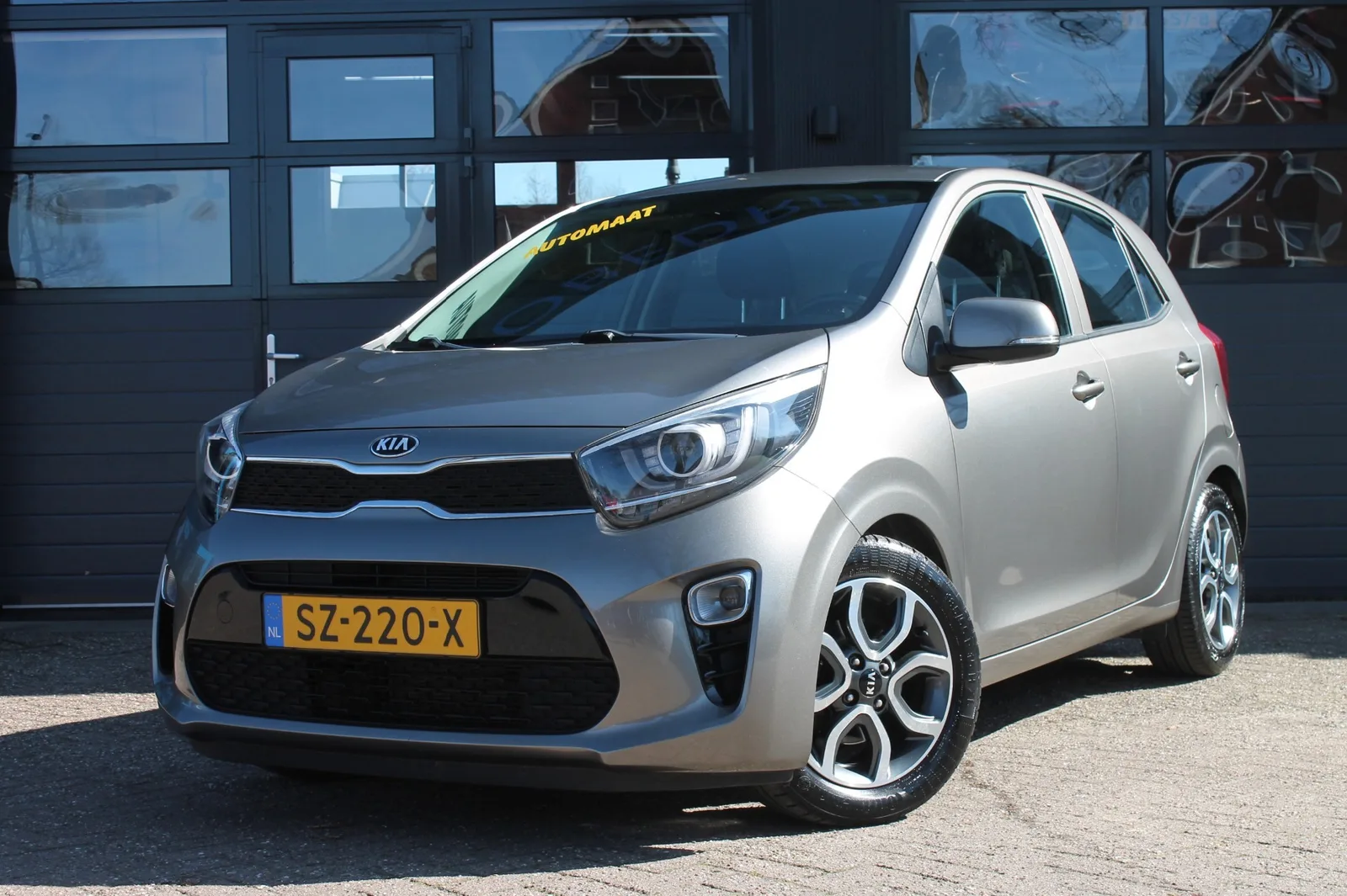 Kia Picanto (2018) — foto 1