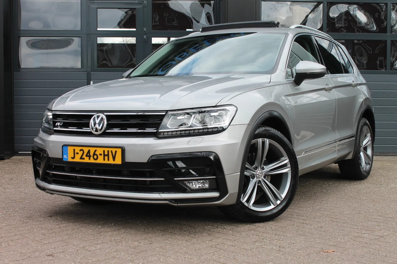 Volkswagen Tiguan (2019) — foto 1