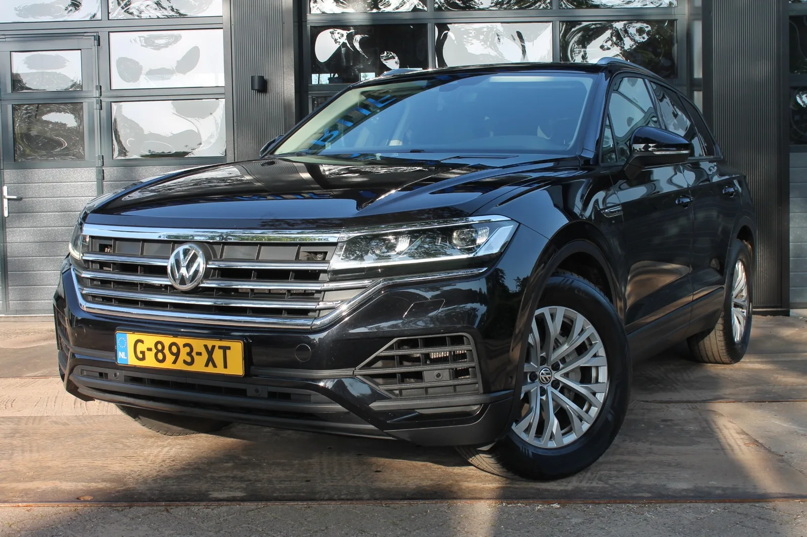 Volkswagen Touareg (2018) — foto 1