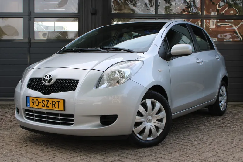 Toyota Yaris (2006)