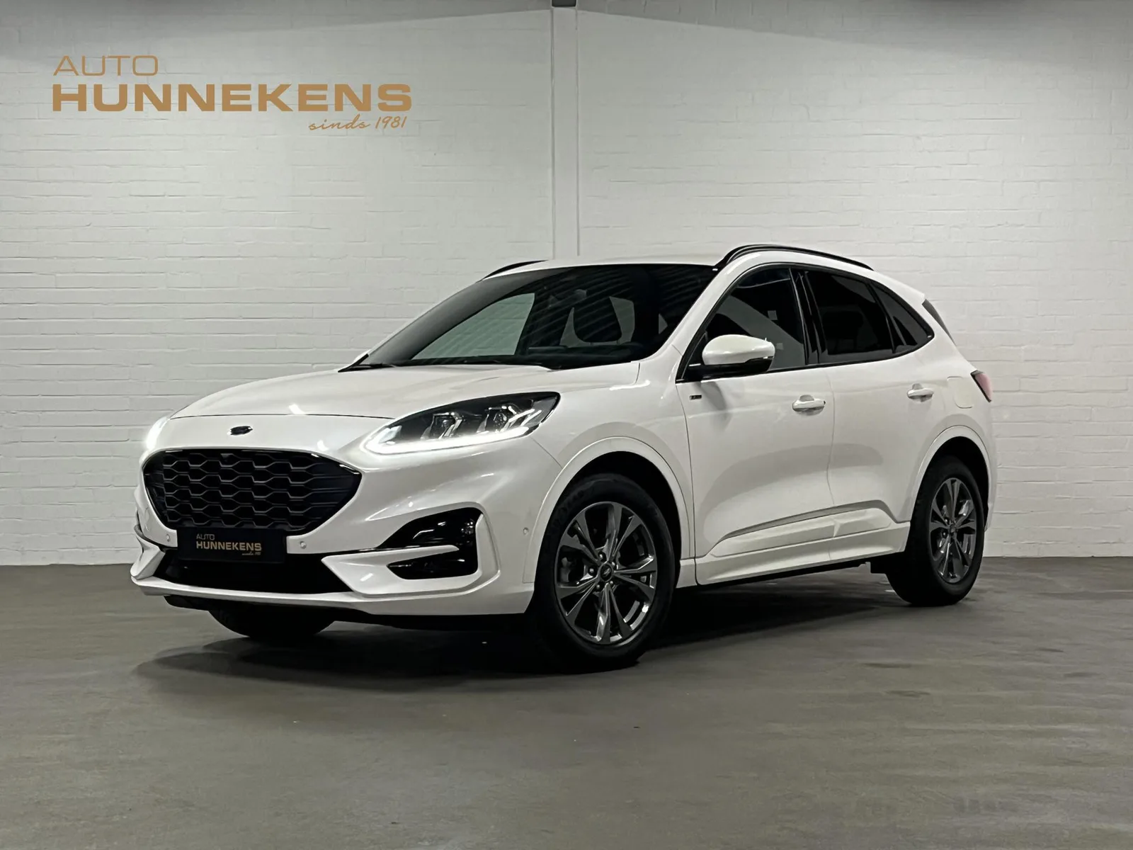 Ford Kuga (2023) — foto 1
