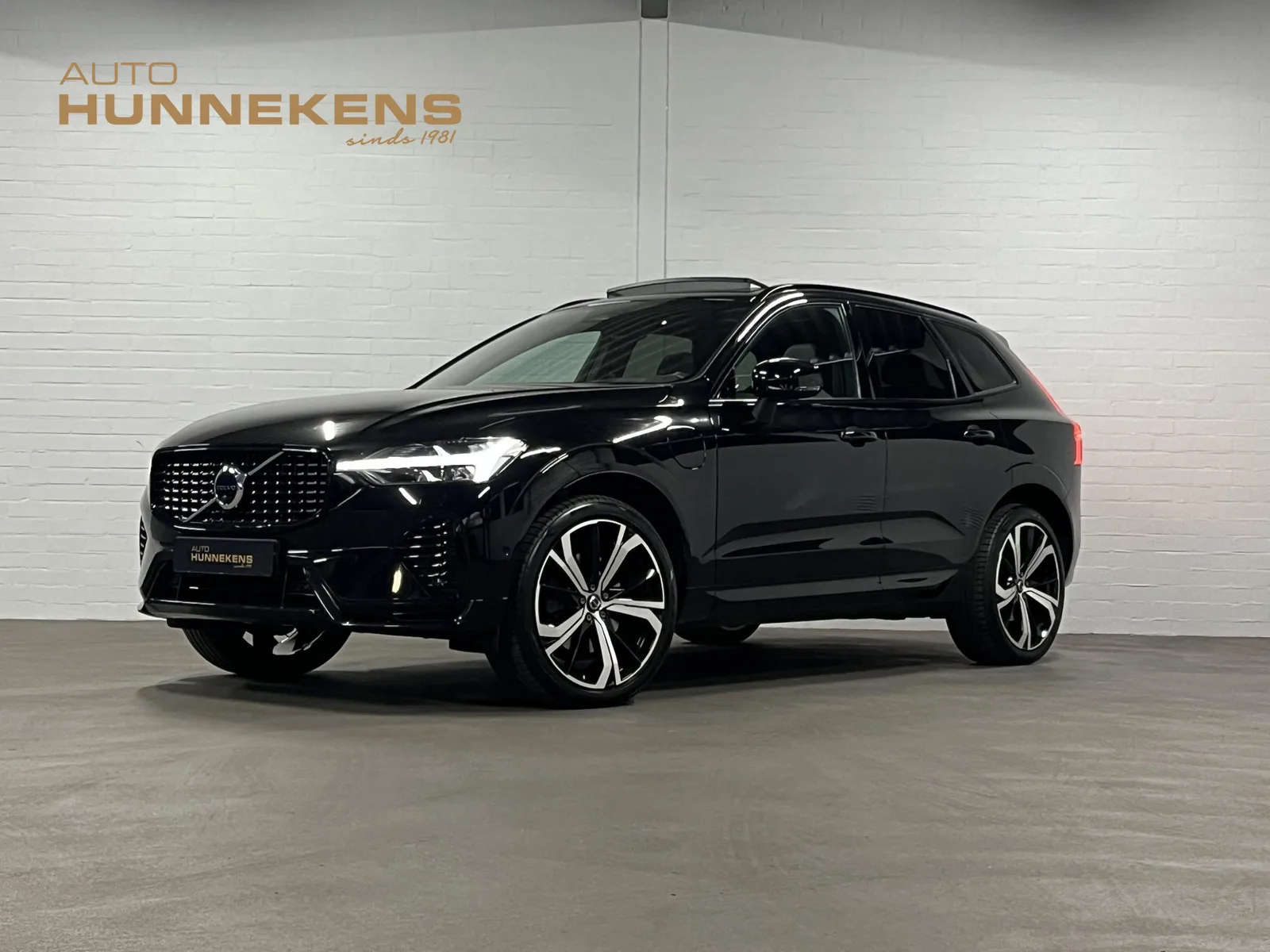 Volvo XC60 (2022) — foto 1