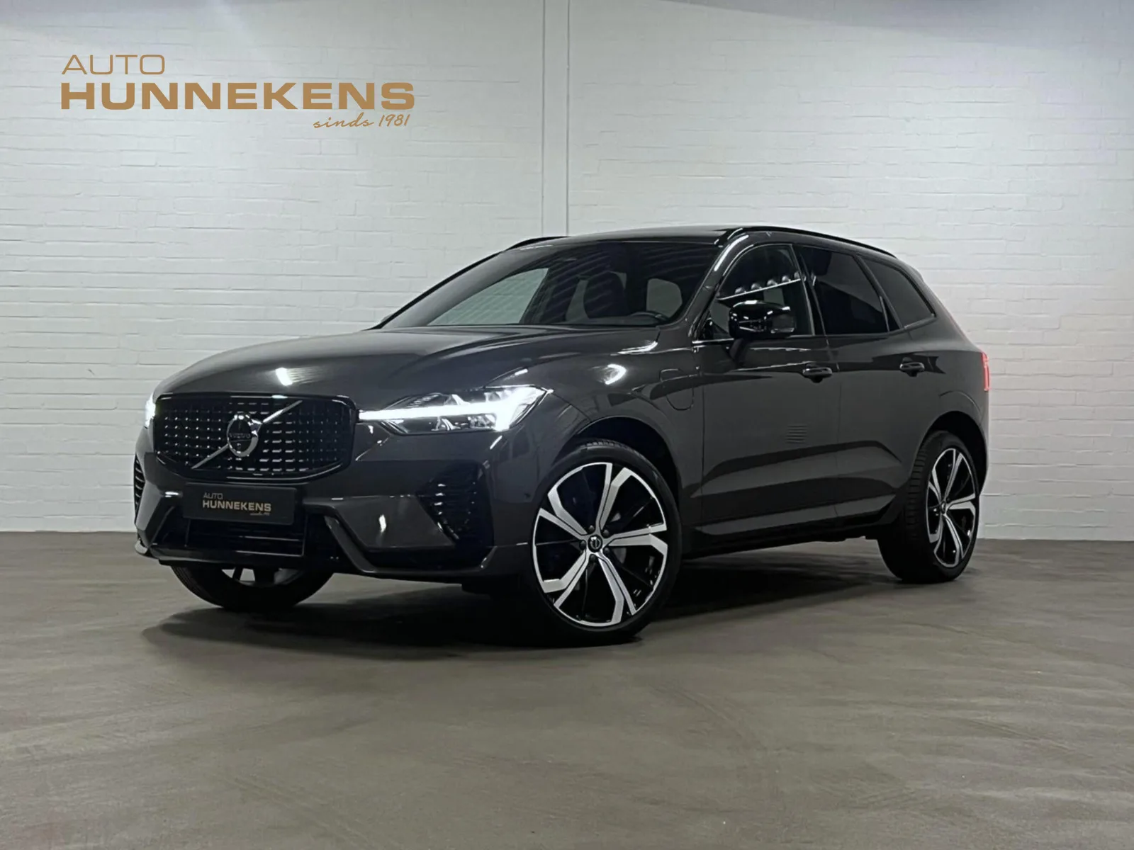 Volvo XC60 (2025) — foto 1