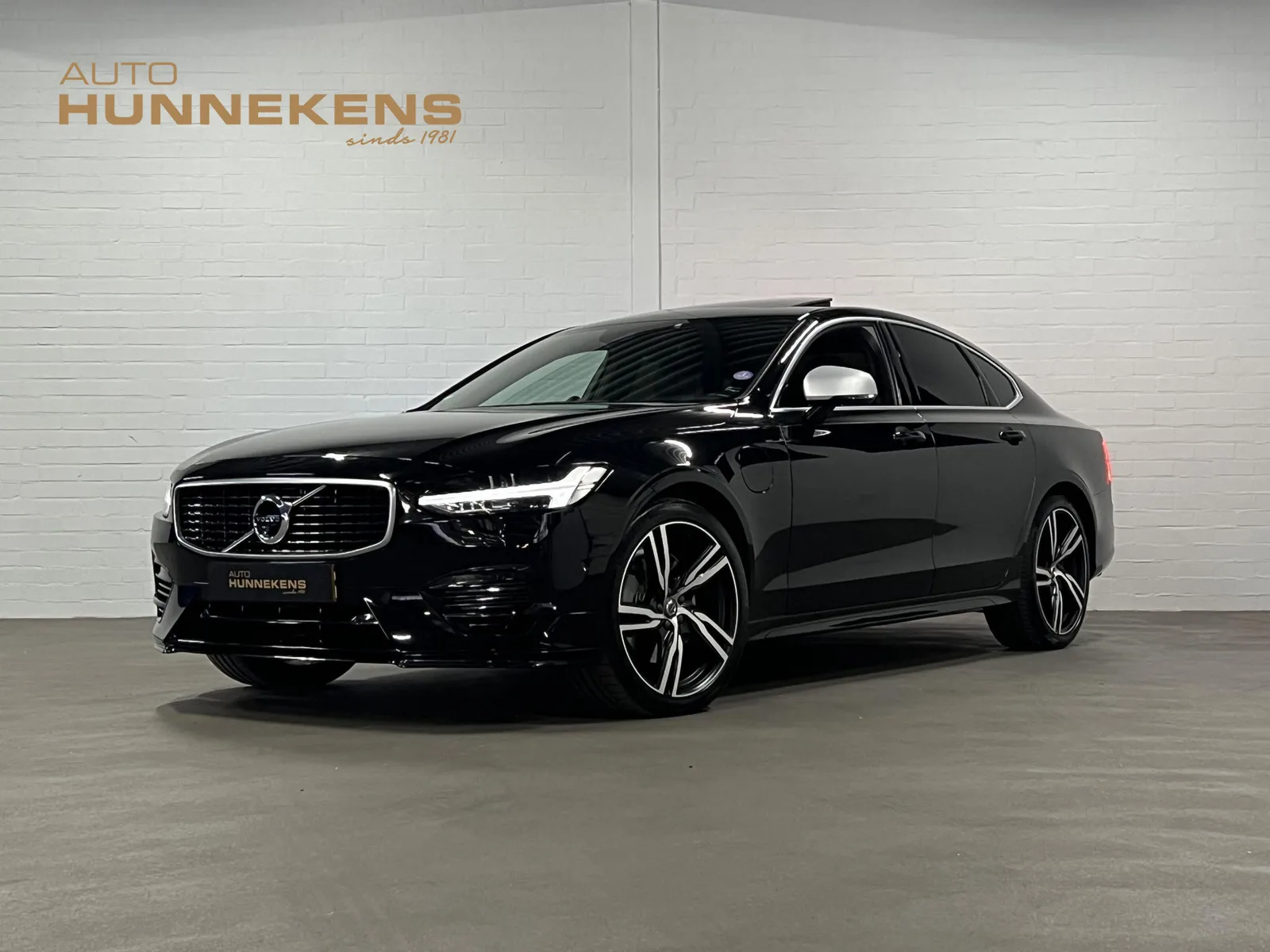 Volvo S90 (2018) — foto 1