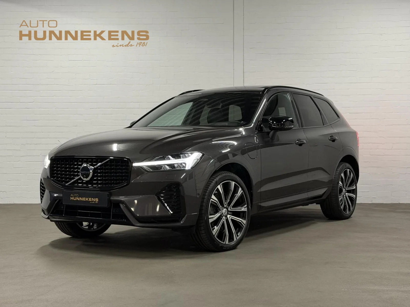 Volvo XC60 (2022) — foto 1
