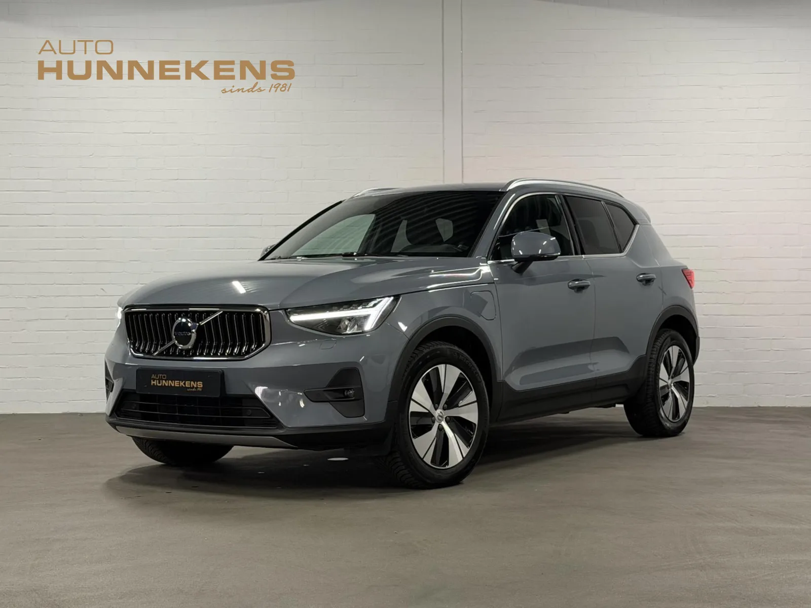 Volvo XC40 (2022) — foto 1