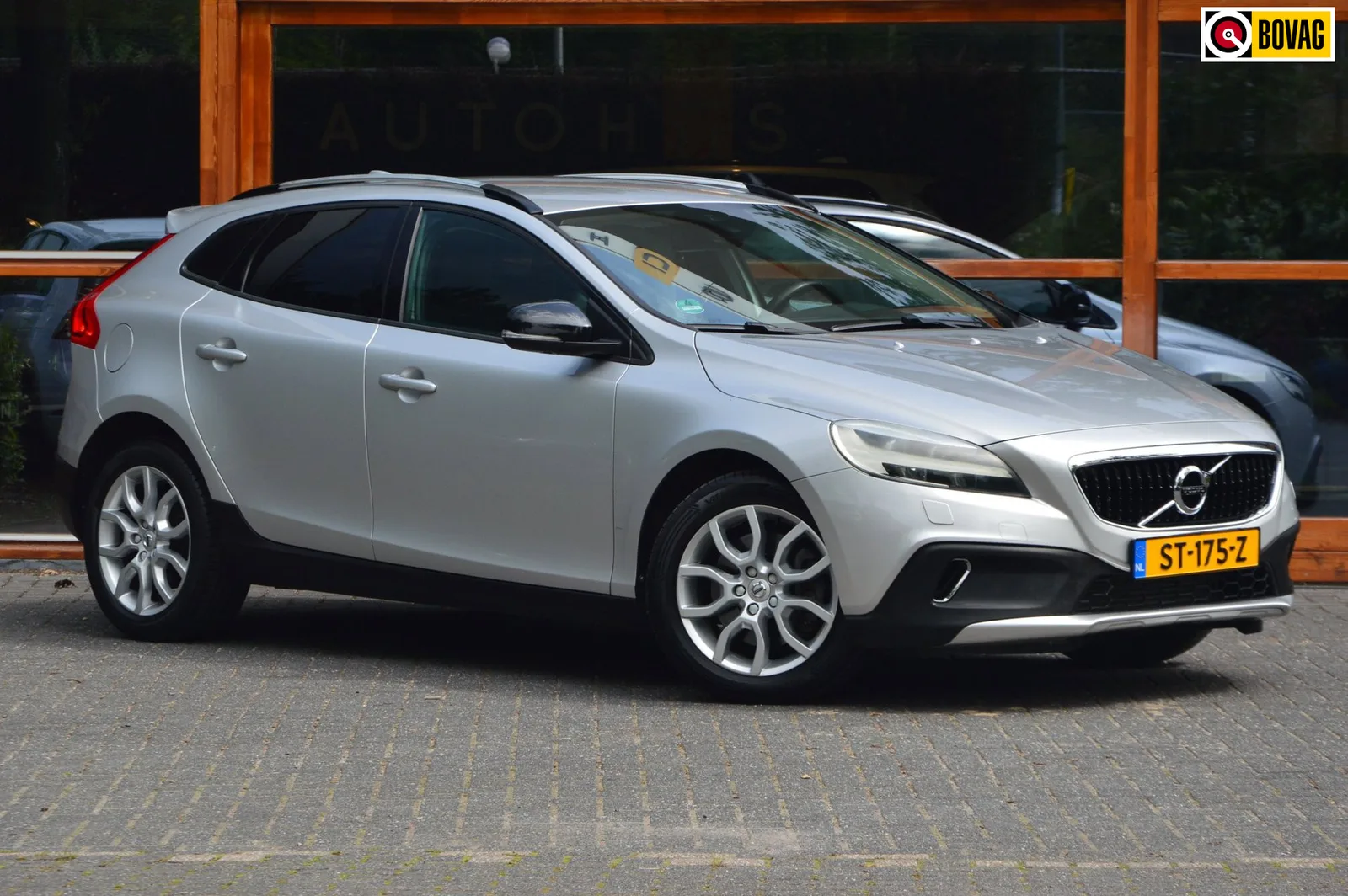 Volvo V40 (2018) — foto 1