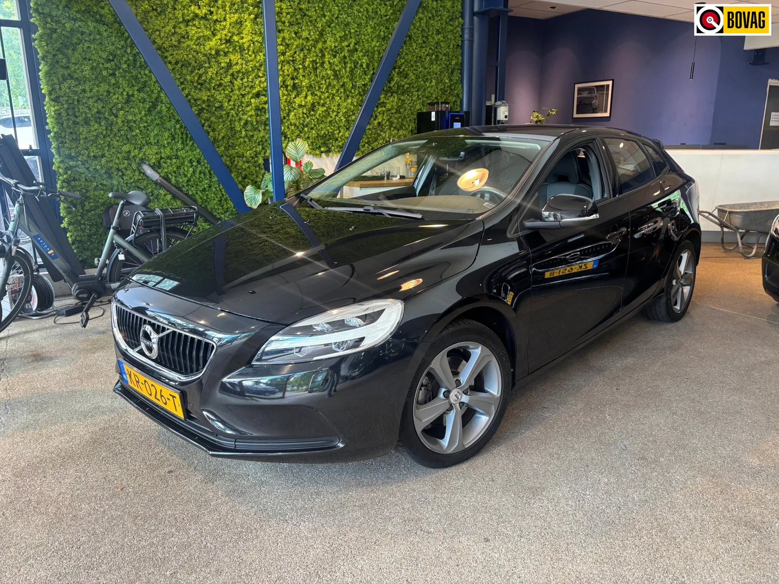 Volvo V40 (2016) — foto 1