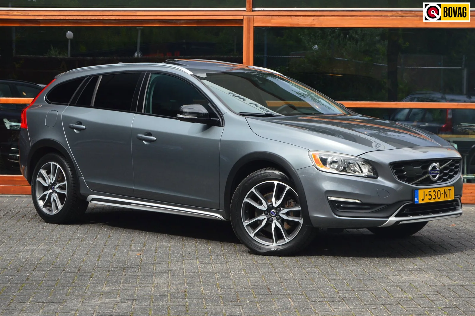 Volvo V60 (2017) — foto 1