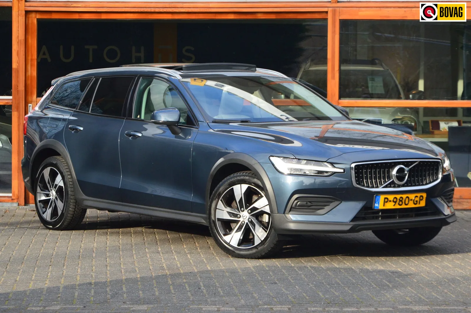 Volvo V60 (2022) — foto 1